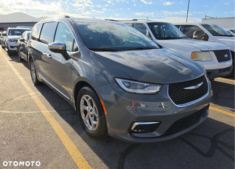 Chrysler Pacifica - 3
