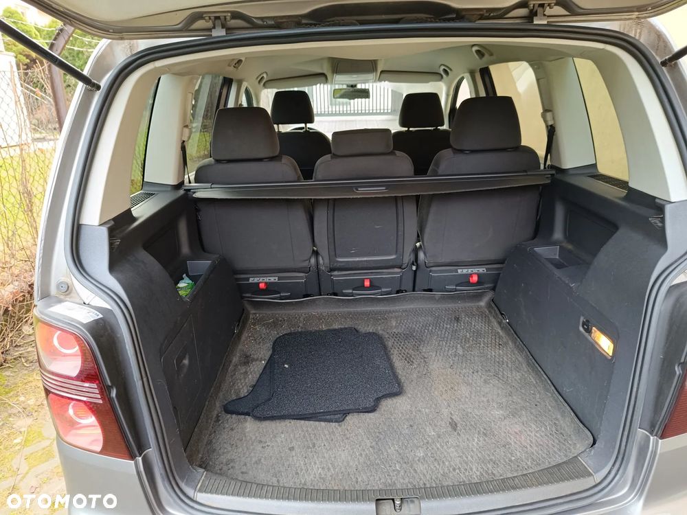 Volkswagen Touran 2.0 EcoFuel Trendline - 6