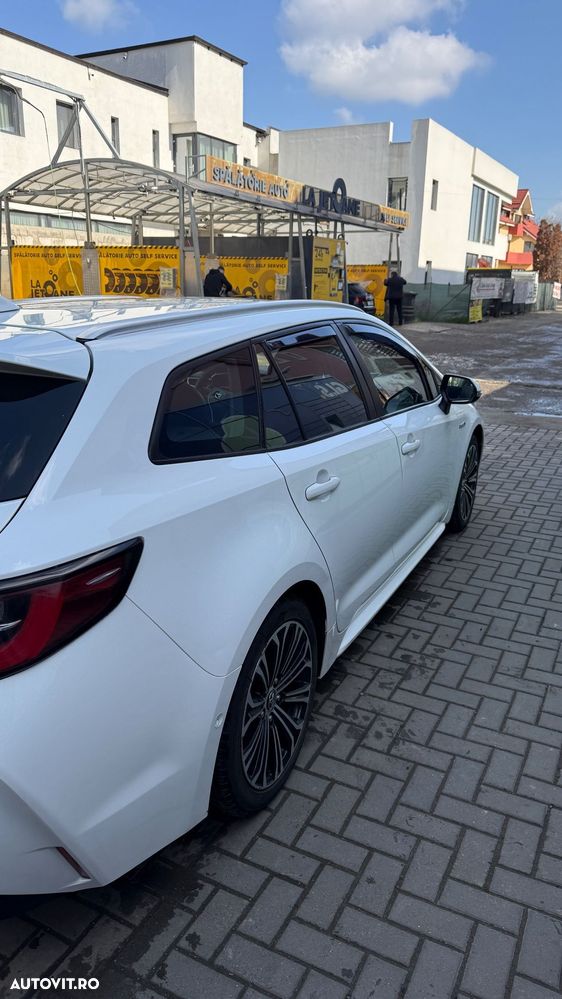 Toyota Corolla 2.0 HSD Exclusive Plus GR Sport Bi-Tone - 22
