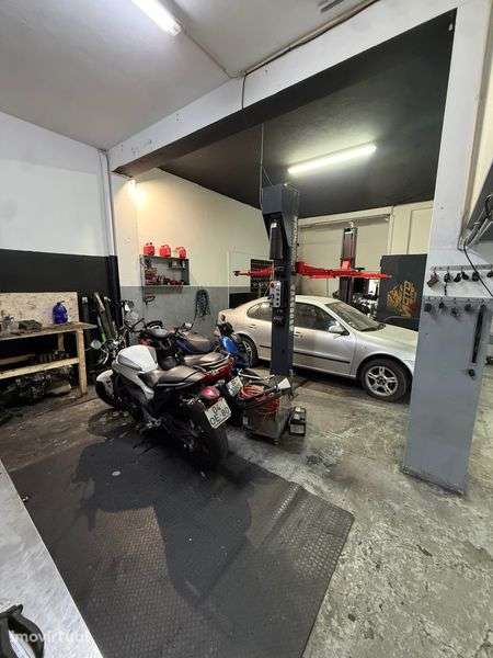 TRESPASSE Oficina mecânica no centro do Porto - Grande imagem: 4/11