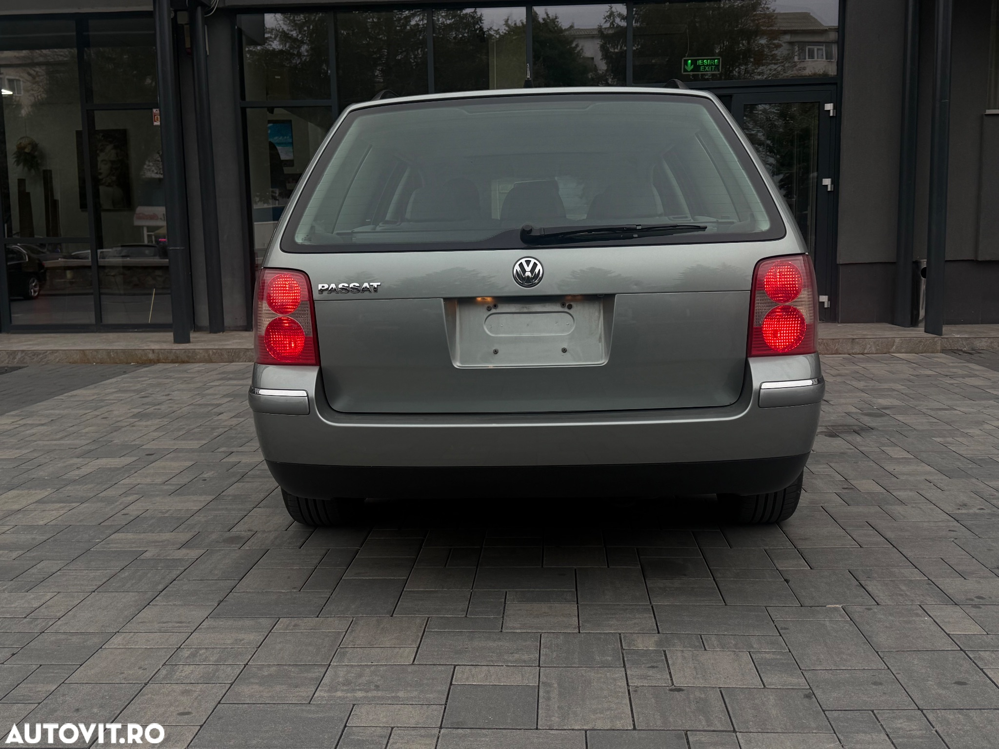 Volkswagen Passat - 2