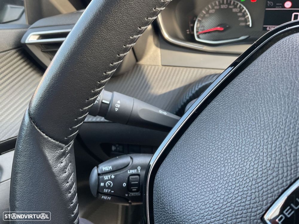 Peugeot 2008 1.2 PureTech Active Pack - 38