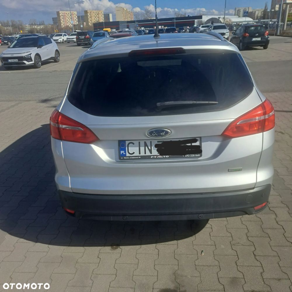Ford Focus 1.0 EcoBoost Titanium - 3