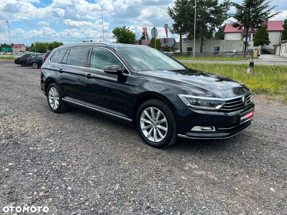 Volkswagen Passat - 1