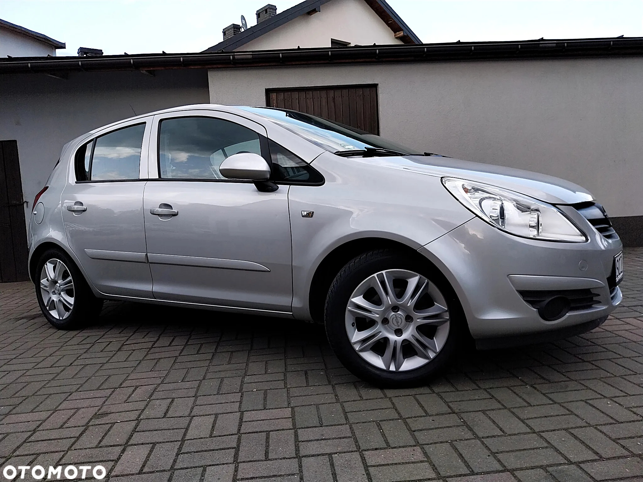 Opel Corsa 1.2 16V Edition - 2