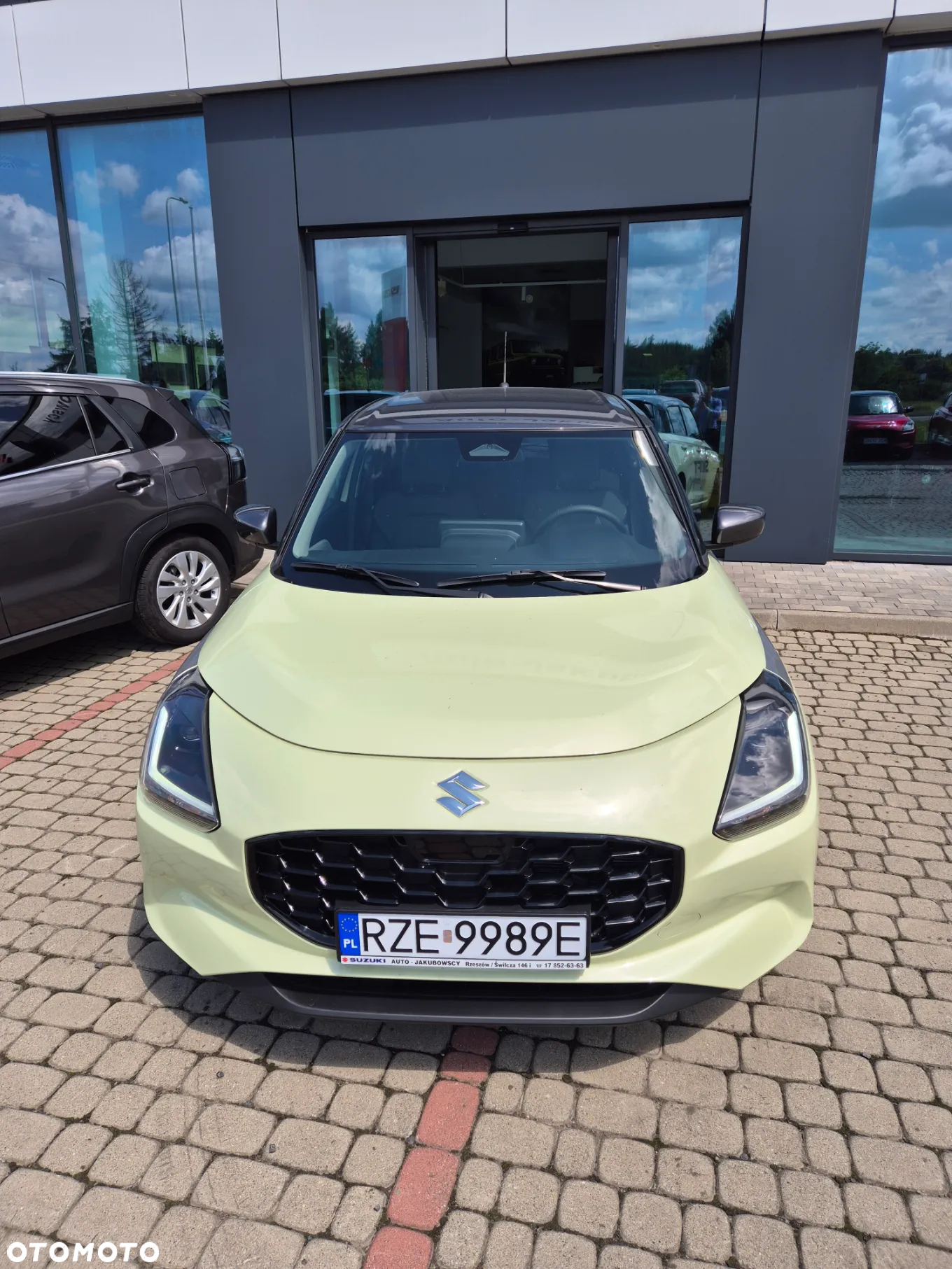 Suzuki Swift 1.2 Dualjet SHVS Premium Plus CVT - 3