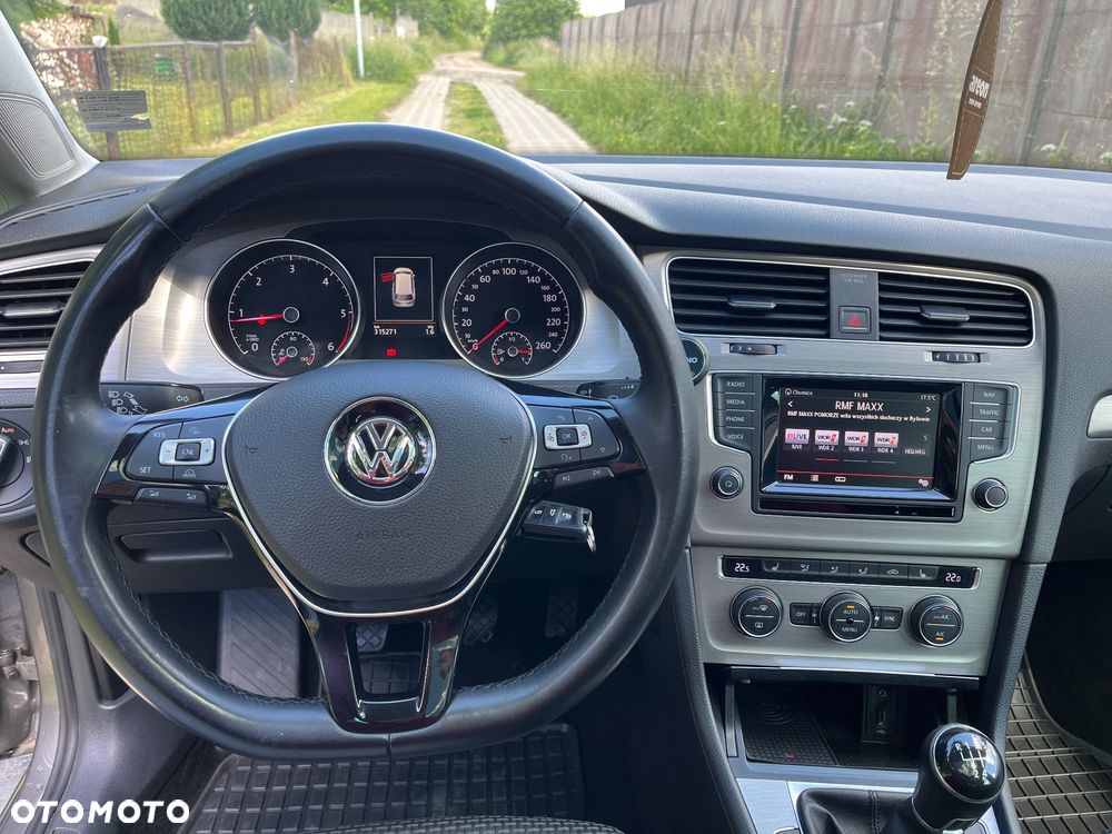 Volkswagen Golf - 11