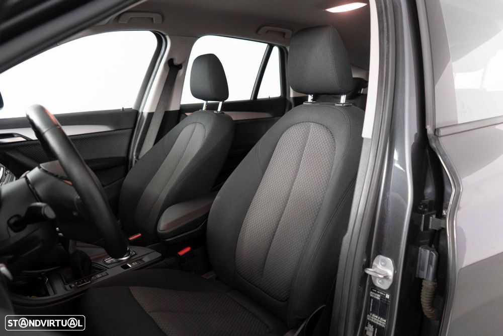 BMW X1 25 e xDrive Corporate Edition - 8