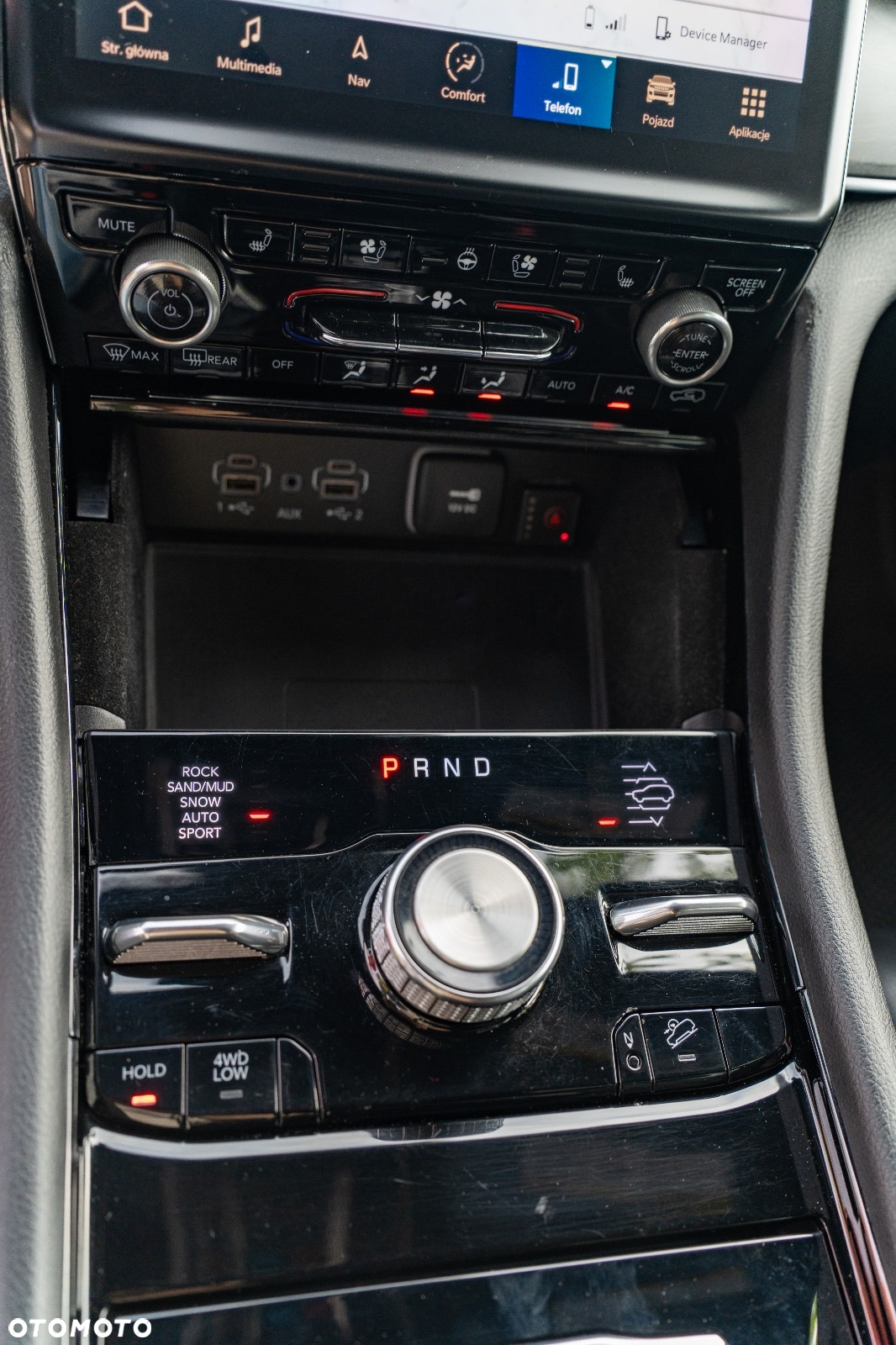 Jeep Grand Cherokee - 28