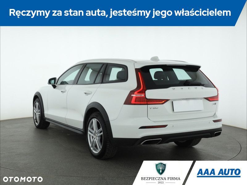 Volvo V60 Cross Country - 5