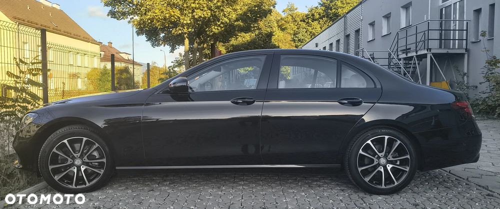Mercedes-Benz Klasa E 200 9G-TRONIC - 4