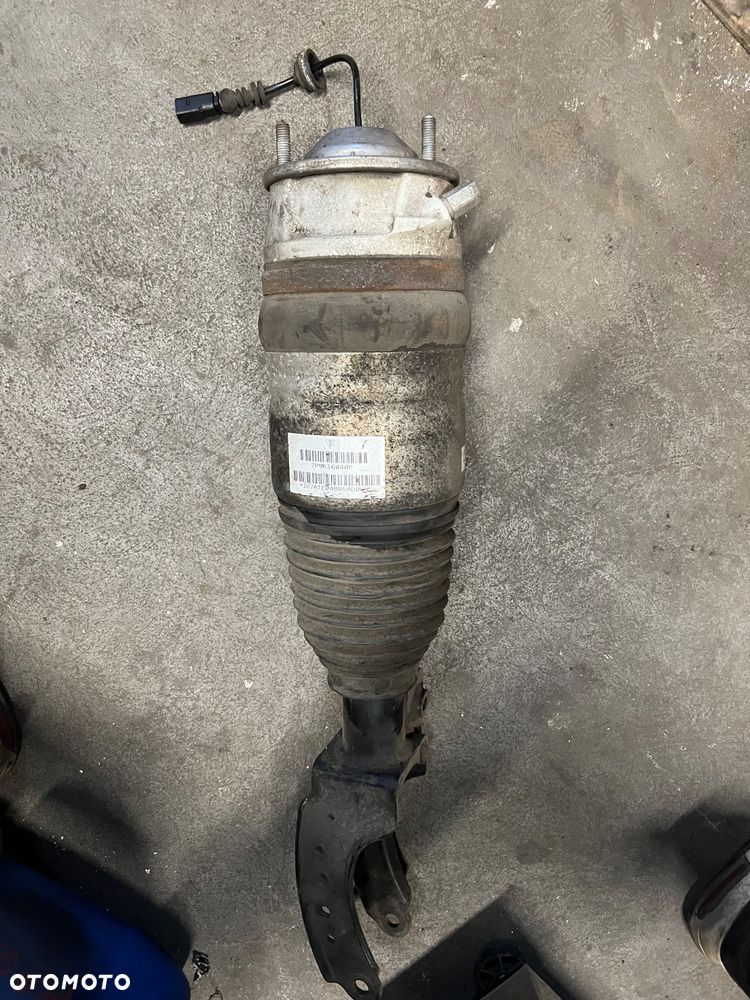 Amortyzatory przednie lewy prawy Porsche cayenne 7p5 - 1
