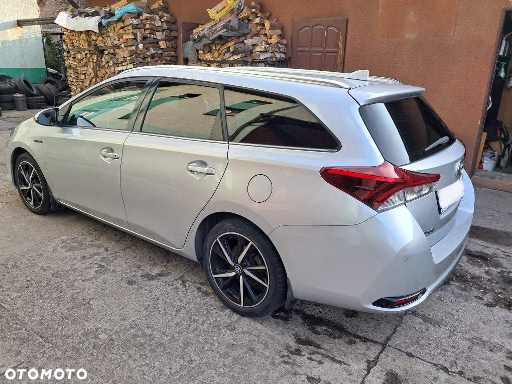 Toyota Auris - 2