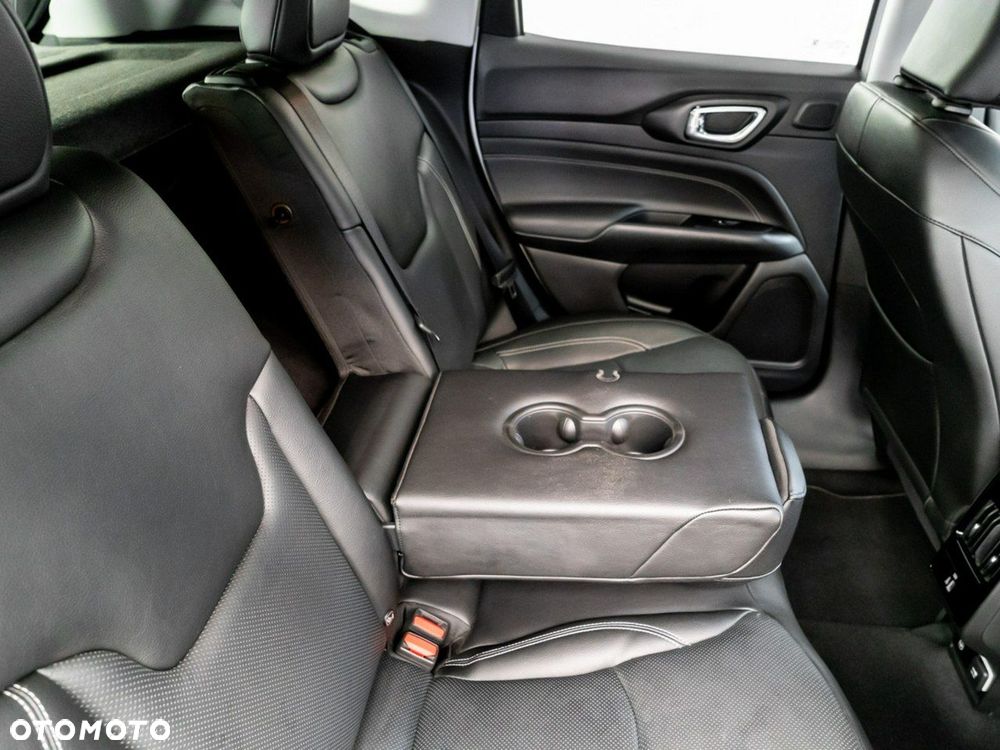 Jeep Compass - 29