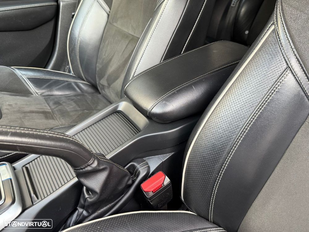 Volvo V40 1.6 D2 R-Design - 17