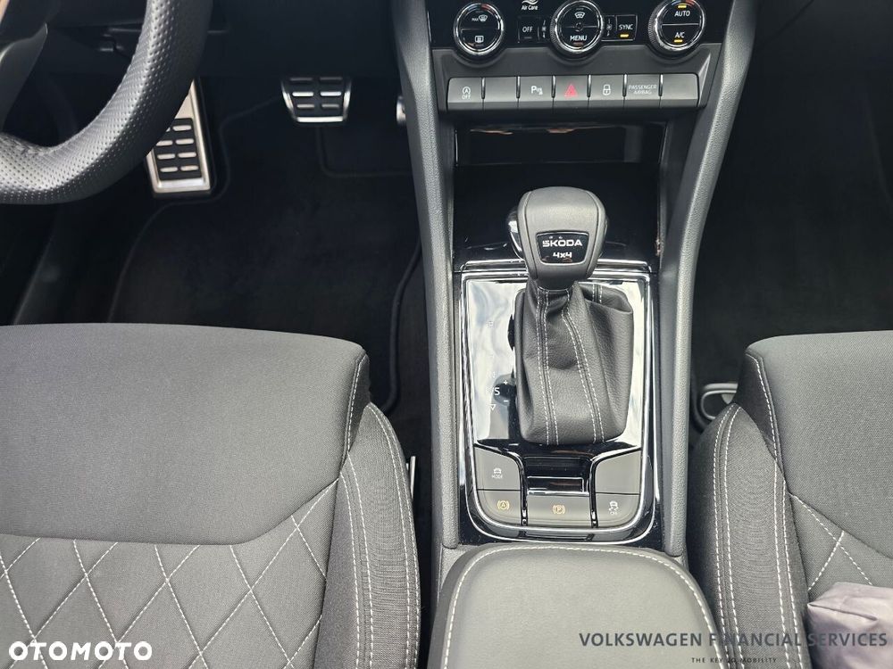 Skoda Karoq 2.0 TDI SCR 4x4 Sportline DSG - 7