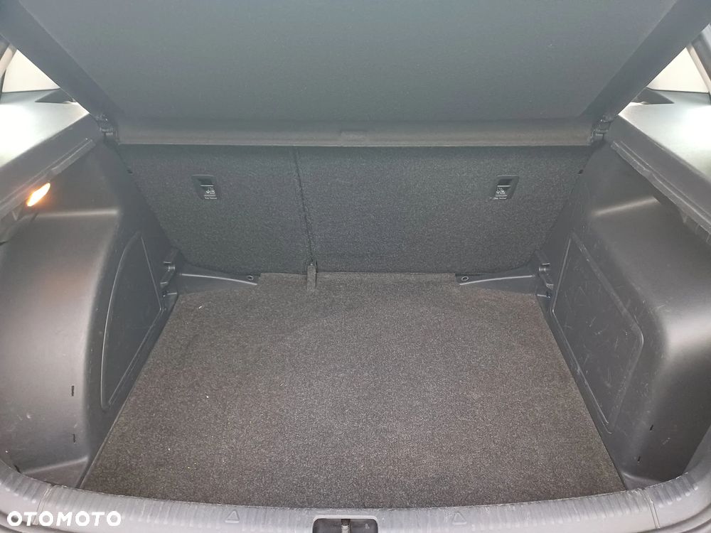 Skoda RAPID 1.0 TSI Active - 17