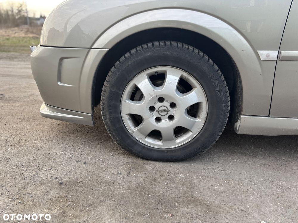 Opel Vectra 1.8 - 10