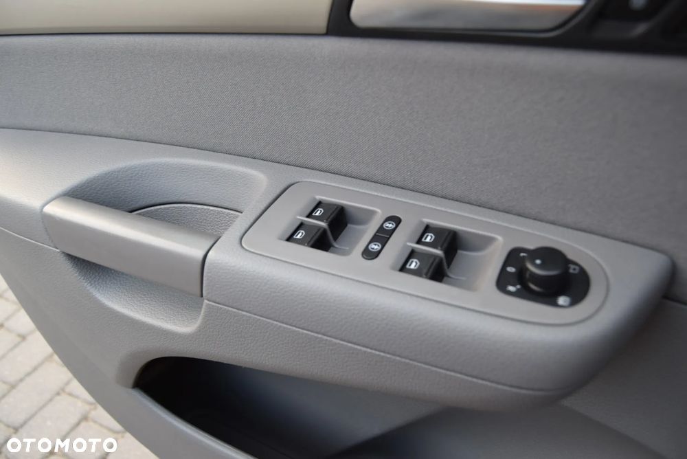 Seat Alhambra 2.0 TDI Ecomotive Reference - 23