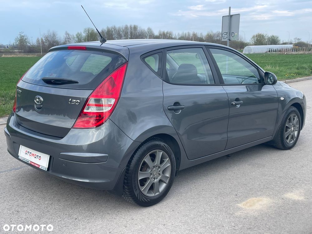 Hyundai i30 1.4 Classic + - 26