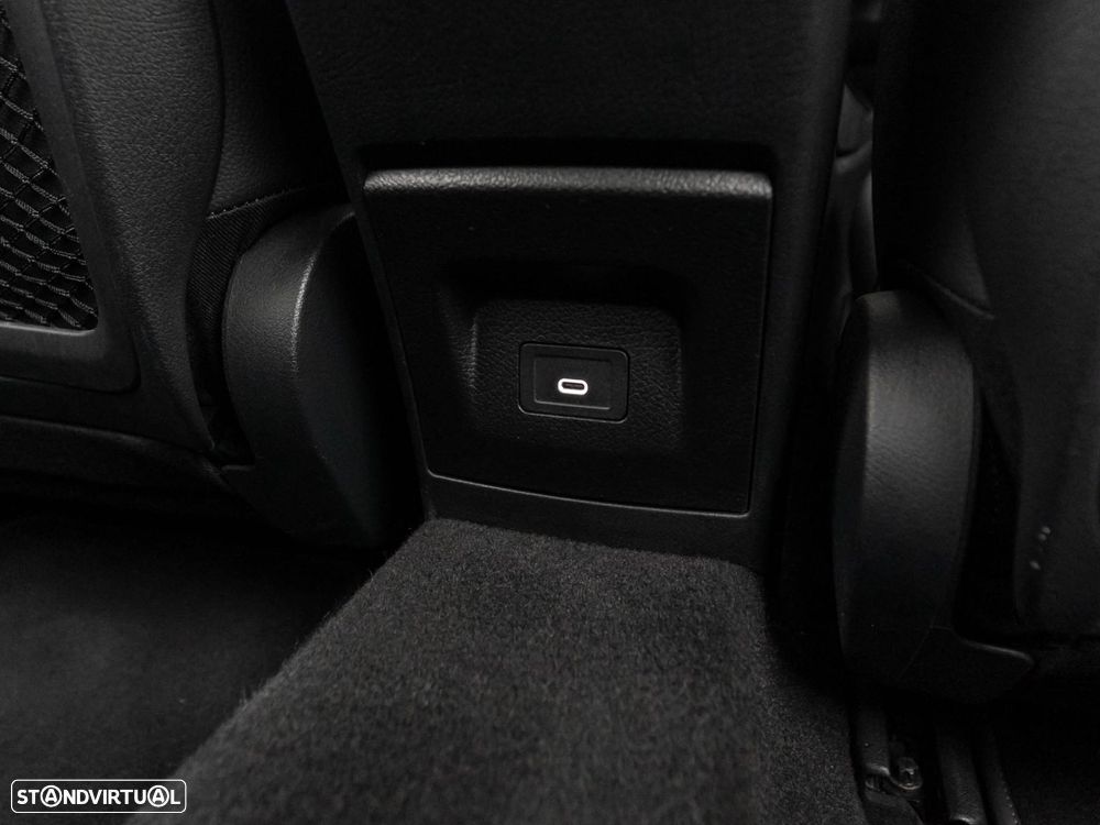 Mercedes-Benz A 250 Limousine e Style Plus - 43