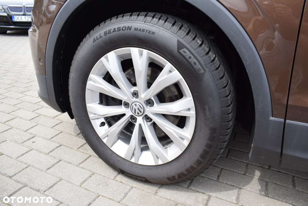 Volkswagen Tiguan - 38
