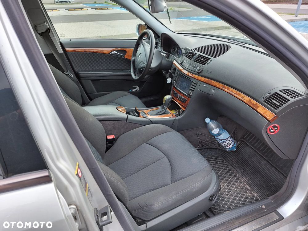Mercedes-Benz Klasa E 320 CDI T Classic - 5