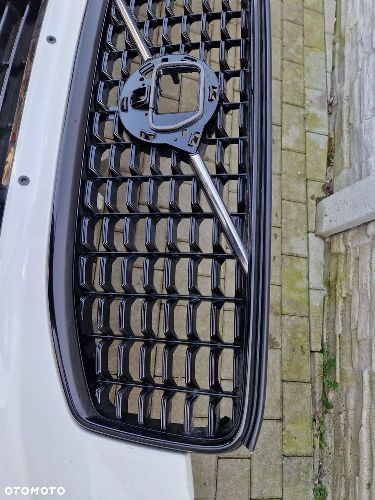 Zderzak Volvo Xc60 II R design lift 2021 - - 4