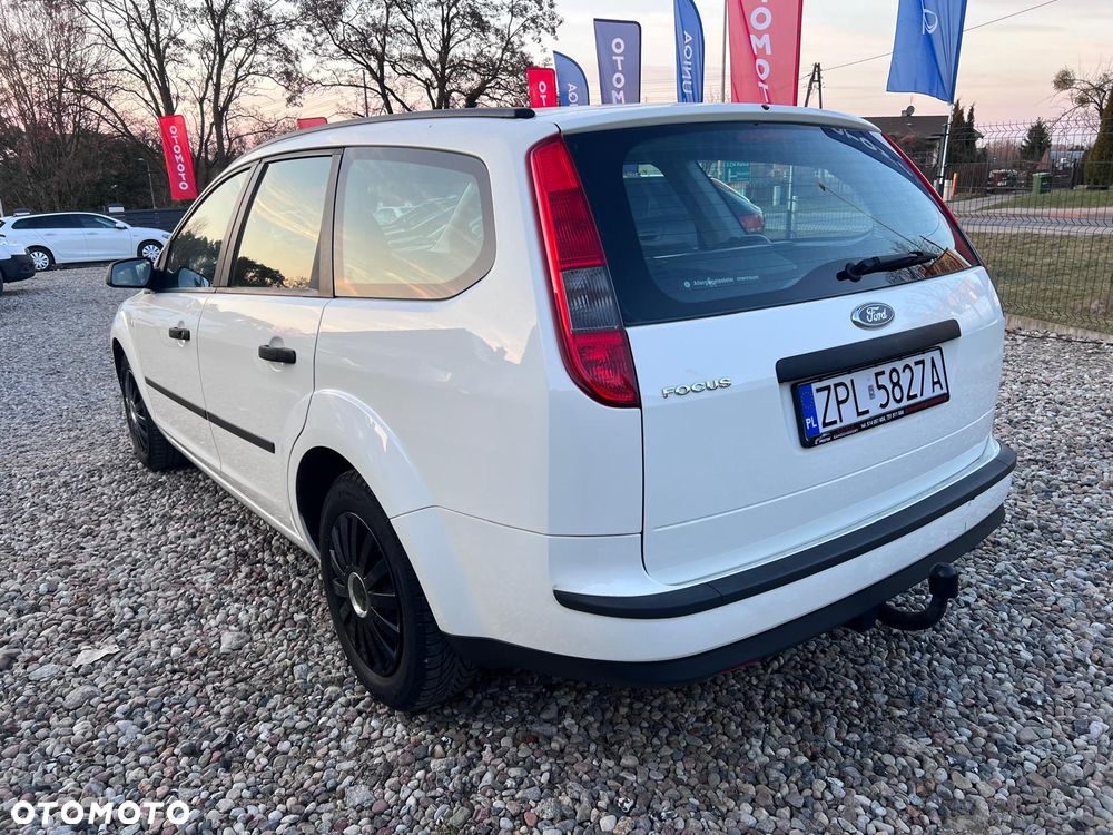 Ford Focus 1.4 Ambiente - 6