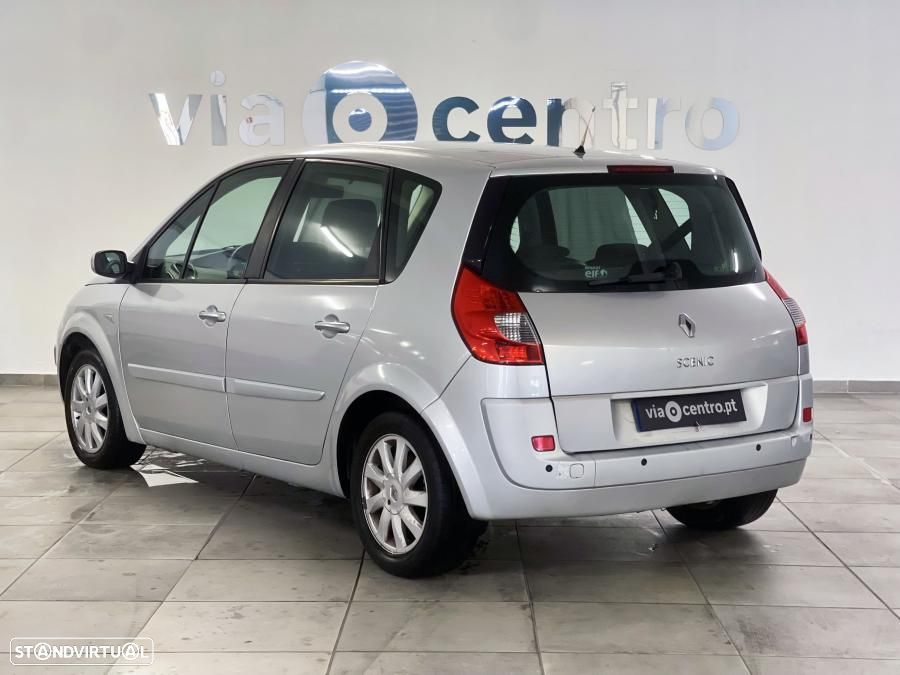 Renault Scénic 1.5 dCi Dynamique S - 2