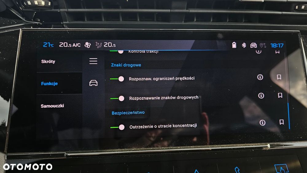 Peugeot 408 1.6 Plug-In Hybrid 180 Allure EAT8 - 25