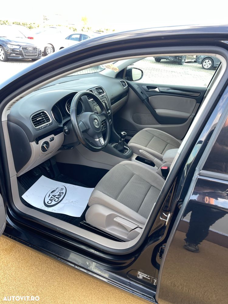 Volkswagen Golf - 31