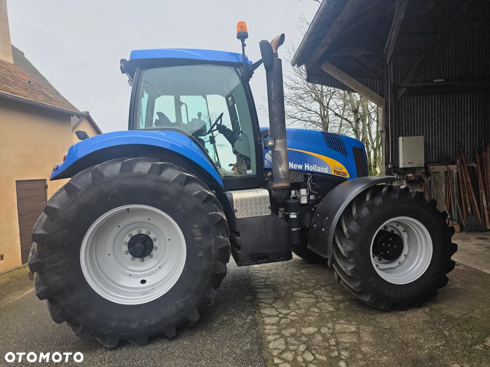 New Holland T8020 - 12