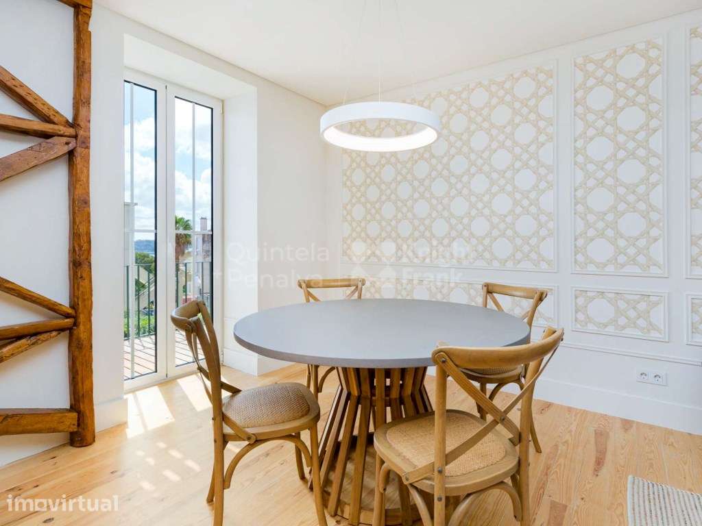 Apartamento T2 renovado e com varanda na Estrela, Lisboa - Grande imagem: 5/29