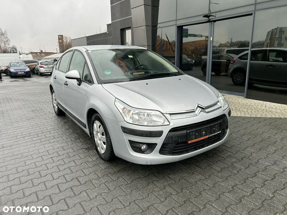 Citroën C4 1.4 16V Style - 3
