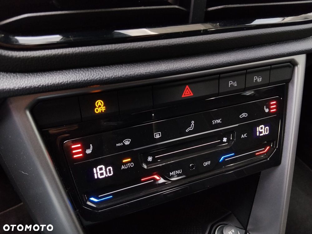Volkswagen T-Roc 1.5 TSI Life DSG - 28