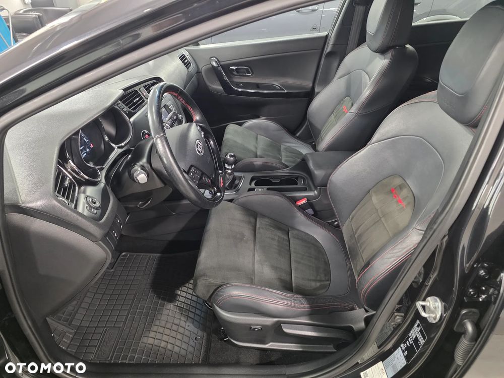Kia Ceed 1.6 T-GDI GT - 31