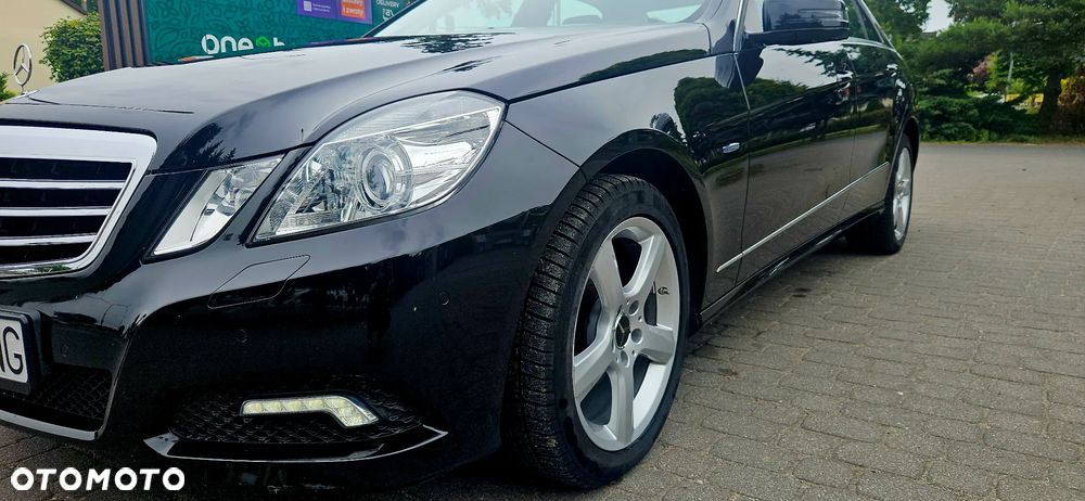 Mercedes-Benz Klasa E 200 CGI BlueEFFICIENCY 7G-TRONIC Avantgarde - 22