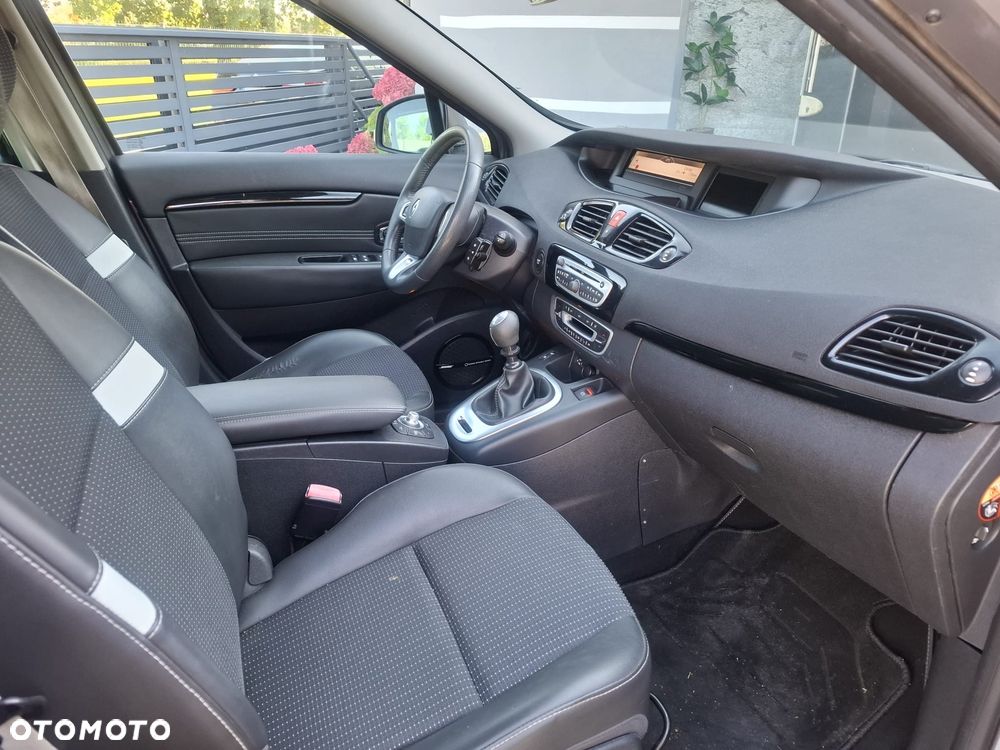 Renault Scenic dCi 130 FAP Bose Edition - 17