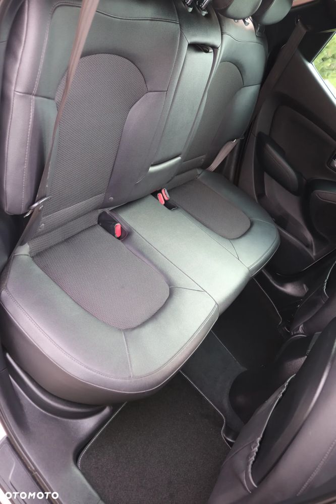 Hyundai ix35 1.6 2WD Fifa World Cup Edition - 22