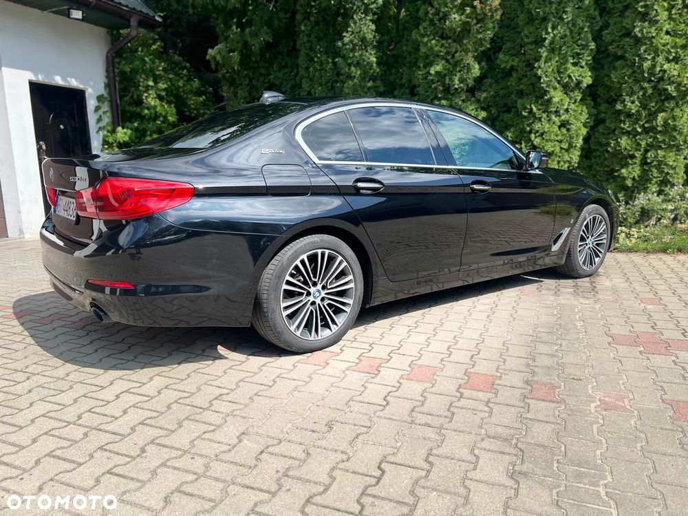 BMW Seria 5 530e iPerformance xDrive Luxury Line sport - 9