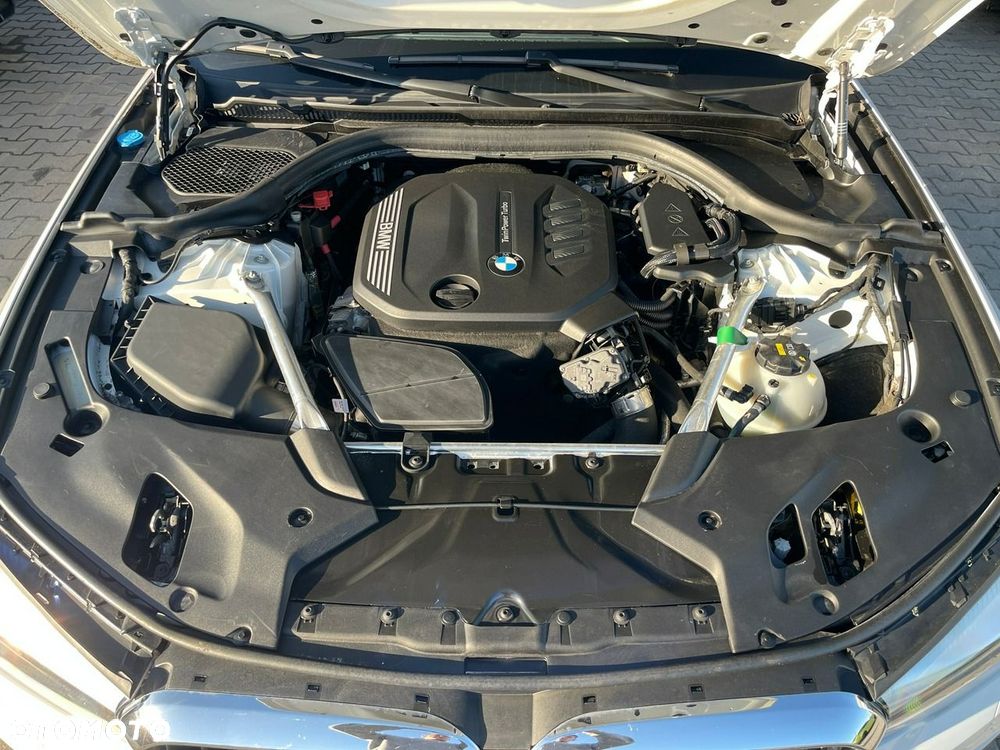 BMW Seria 5 520d xDrive Sport Line - 14