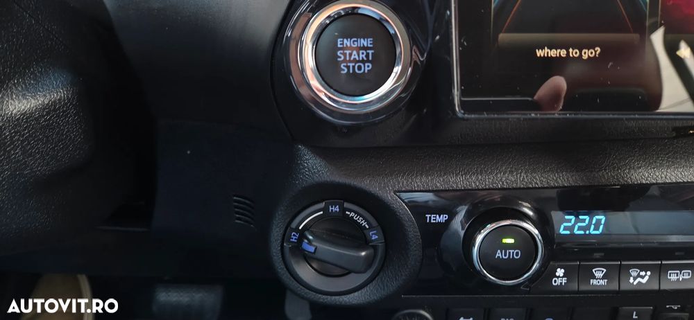 Toyota Hilux 4x4 Double Cab A/T Invincible - 26