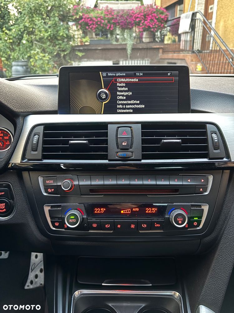 BMW Seria 3 320d Sport Line - 26