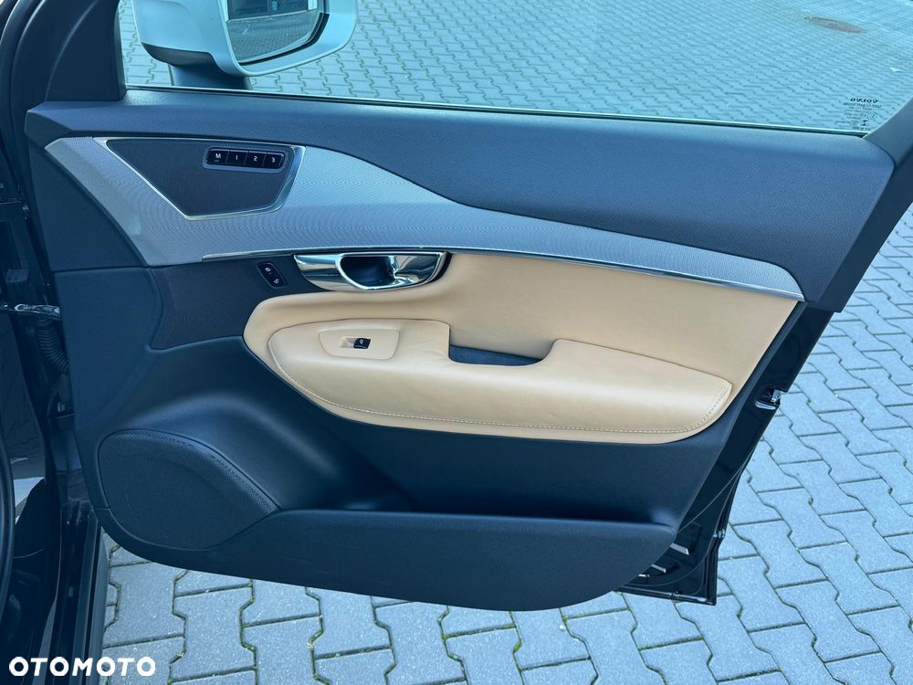 Volvo XC 90 D5 AWD Inscription 7os - 23