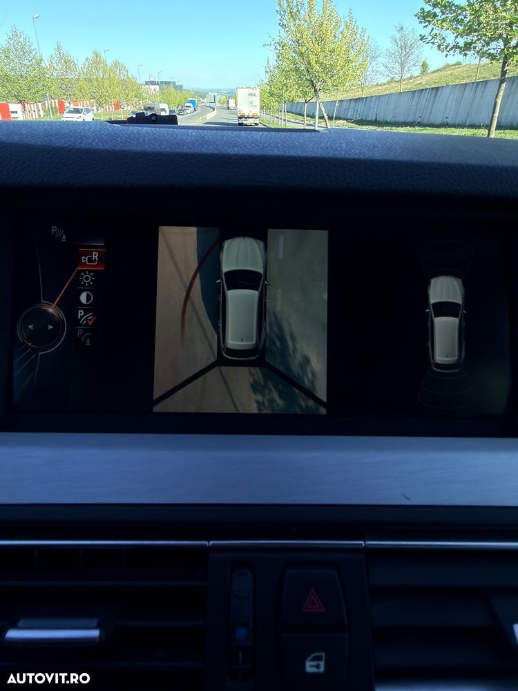 BMW Seria 5 520d xDrive AT - 12