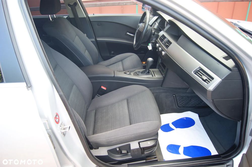 BMW Seria 5 520d Touring - 24