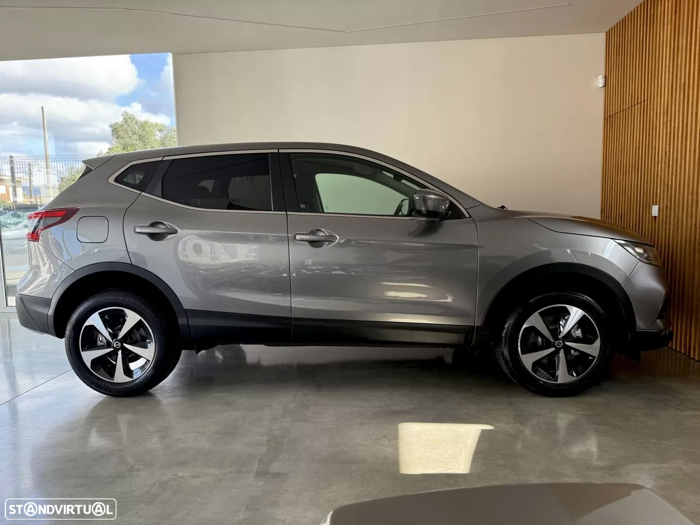 Nissan Qashqai 1.2 DIG-T N-Connecta - 16