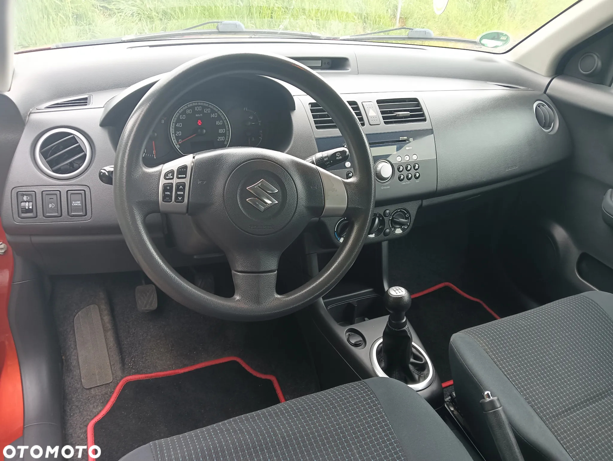 Suzuki Swift 1.3 Club - 8