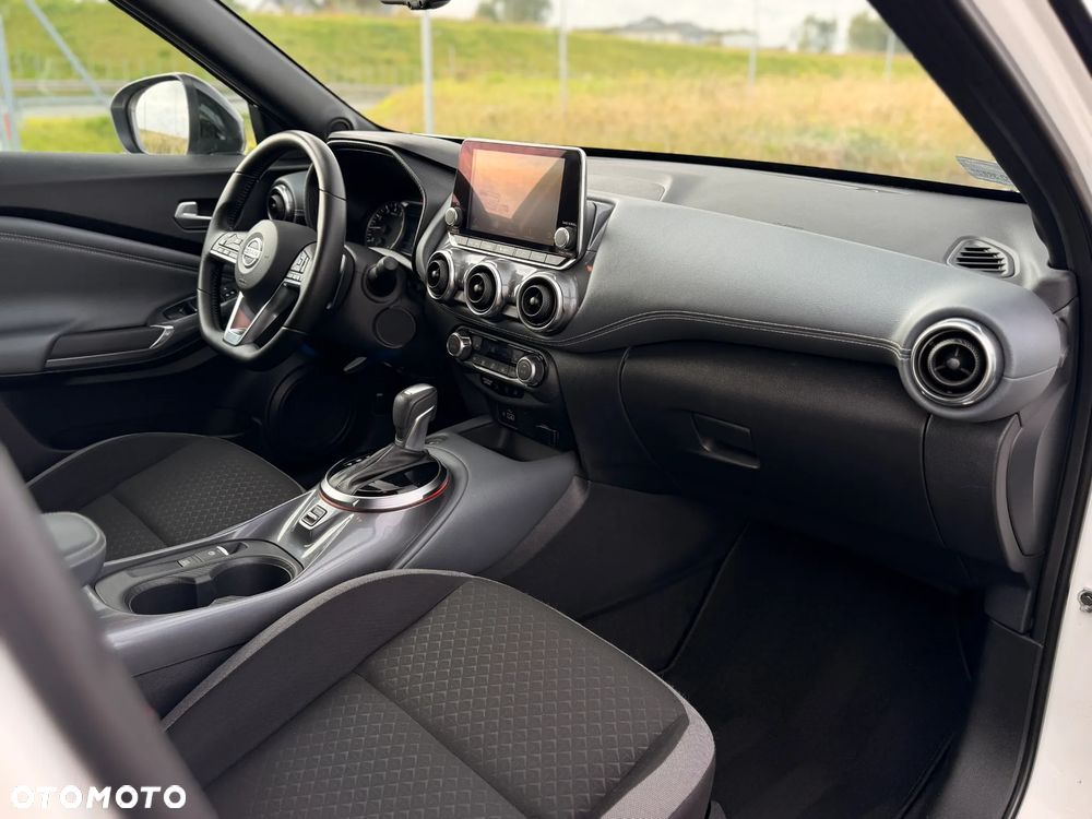 Nissan Juke 1.0 DIG-T N-Connecta DCT - 34